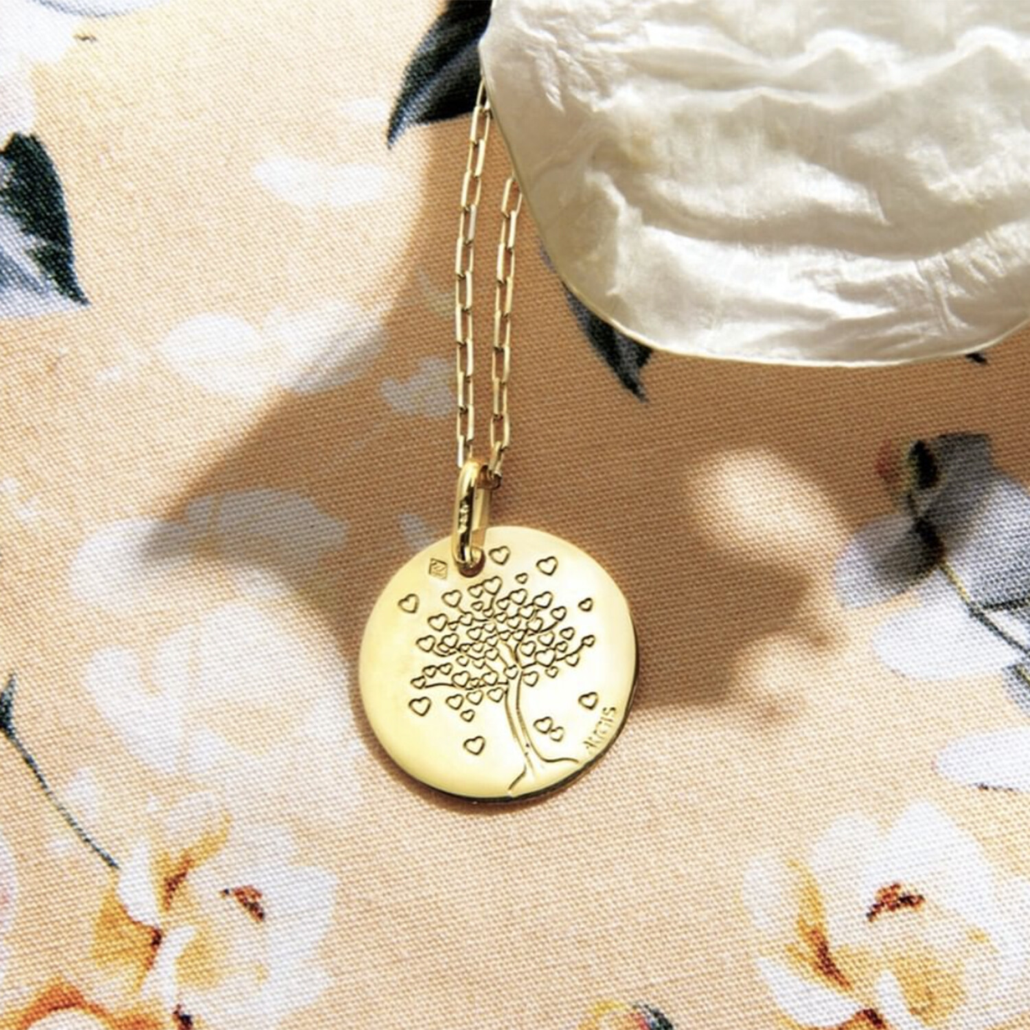 Augis Médaille Arbre de vie aux coeurs - Or jaune 18ct 2