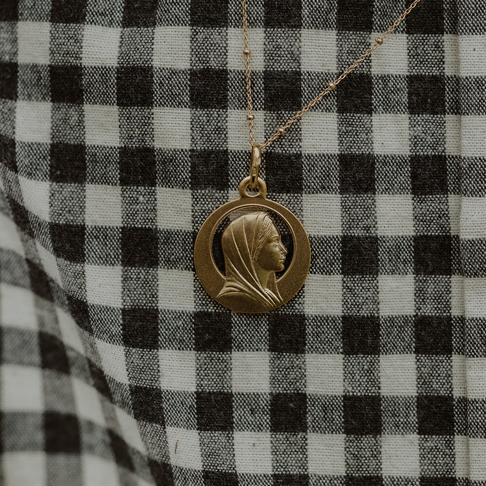 Photo de Médaille Vierge ajourée - Or jaune 9ct