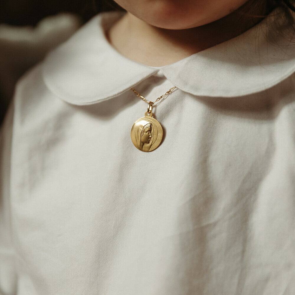 Photo de Médaille Vierge au voile - Or jaune 9ct