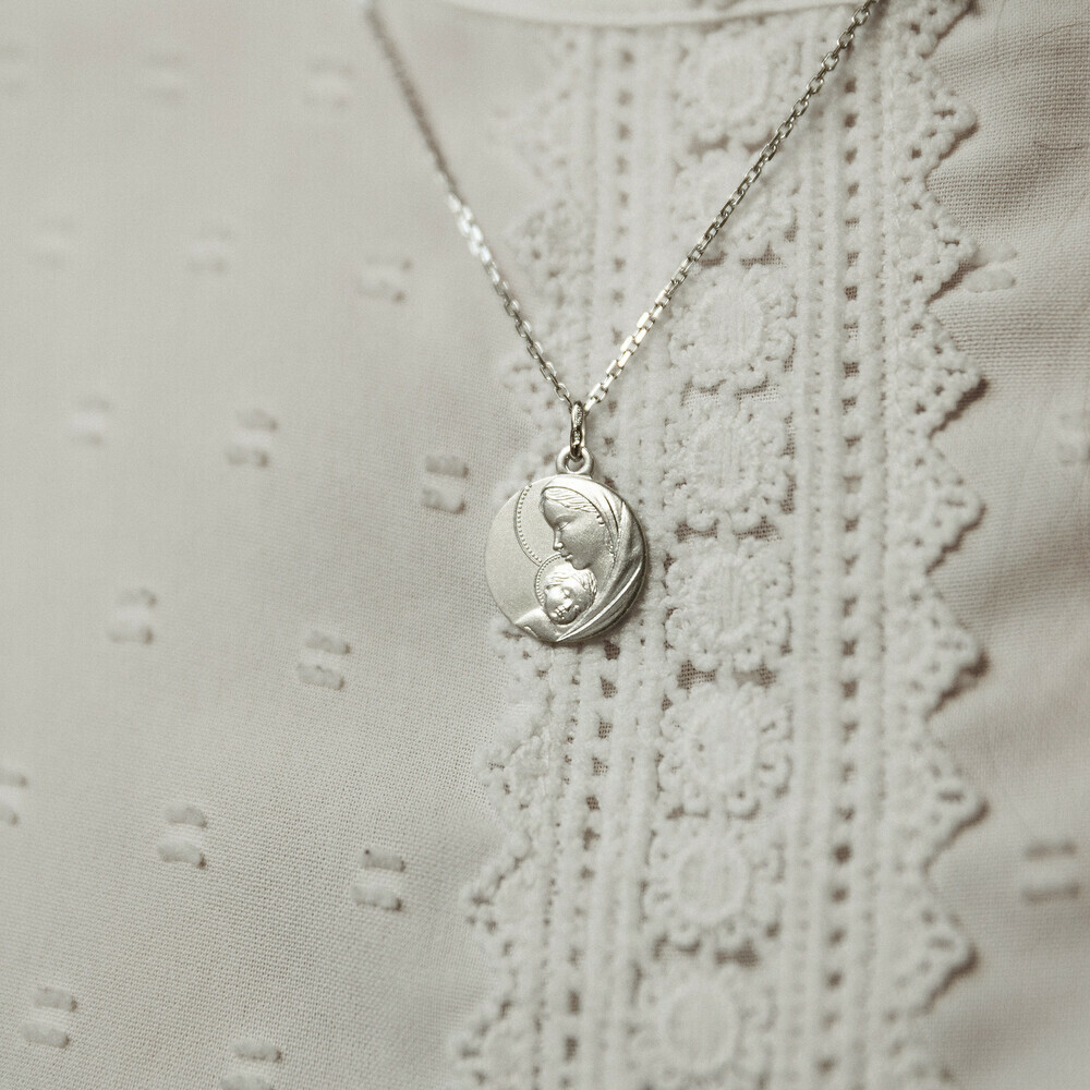 Photo de Médaille Vierge à l'enfant perlée - Argent Massif