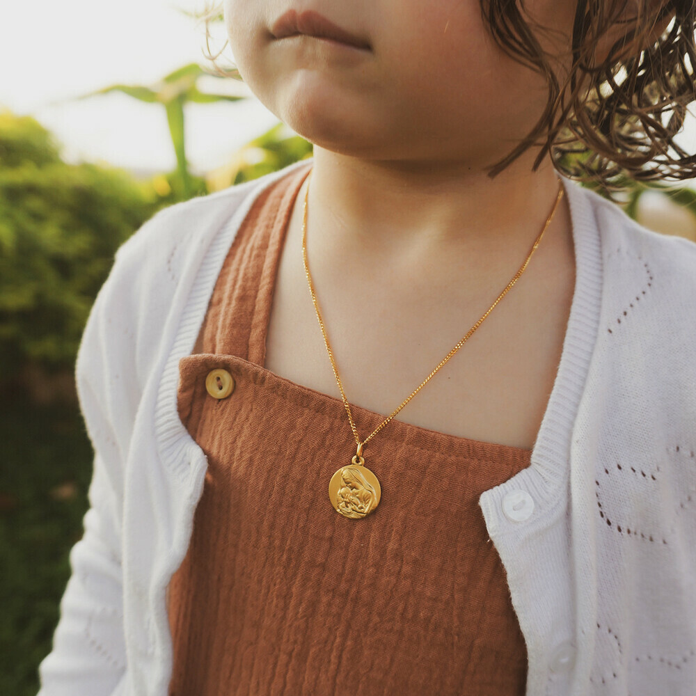Photo de Médaille Vierge à l'enfant - Le Baiser - Or jaune 9ct
